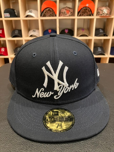 New Era New York Yankees Script Logo 59Fifty Fitted Hat